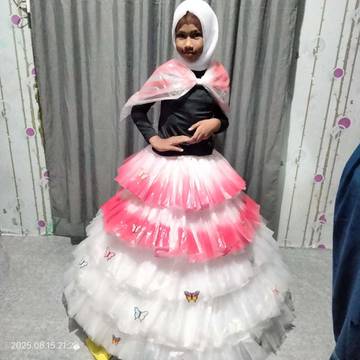 Kreasi Baju Kresek Merah Putih Karya Ida