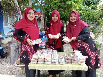 Dharma Wanita RRI Lhokseumawe Ramaikan UMKM Fest 2025