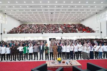 Prof. Amzulian Rifai Beri Kuliah Umum di Unimal