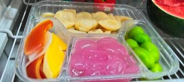 Manisan dan Buah Segar Bikin Dingin di Tenggorokan