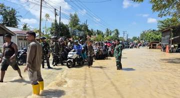 Danrem Lilawangsa Patroli Banjir di Lhokseumawe Aceh Utara