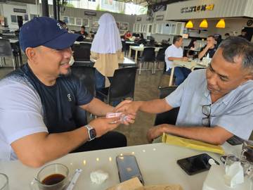 BMK Lhokseumawe Terima Zakat dari Owner Radiasi