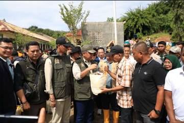 Ketua MPR RI Kunjungi Korban Banjir Aceh Utara