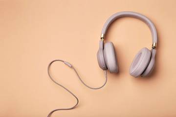 Musik Favorit Temani Hujan Turun