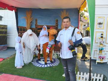 Rezeki Tukang Foto Musiman
