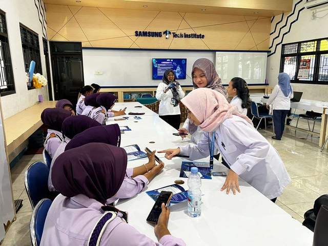 RRI Madiun "Menjemput Bola" pada Ajang Bintang Radio