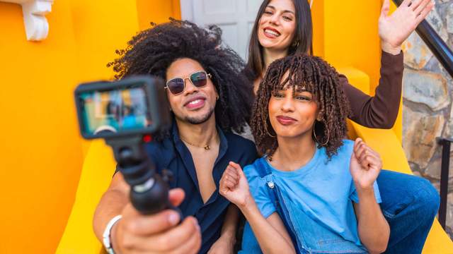 Gen Z Cari Validasi di Media Sosial?