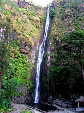 Cerita Mitos Dibalik Keindahan Air Terjun Sedudo