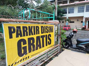 Parkir Gratis di Stadion dan GOR Wilis Tidak Dipatuhi