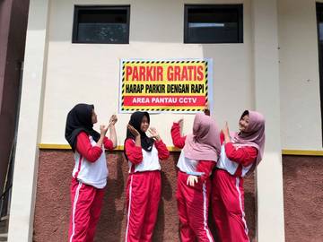 Perhatian!!! Pelajar Parkir Gratis di Kawasan Stadion-GOR Wilis