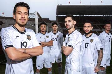 Terinspirasi Jersey Sea Games 2001,Timnas Rilis Jersey Tandang