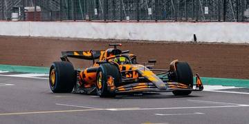 Mobil Baru Tim McLaren F1 Resmi Mengaspal Untuk Pertama Kalinya