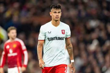 Mulai Membaik, Mees Hilgers Tampil 90 Menit di Play Off 16 Besar Europa League