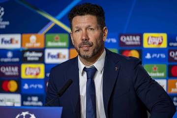 Diego Simeone: Apakah Ada yang Melihat Julian Menendang Dua Kali?