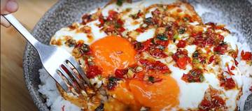 Ala Chef, Berikut Resep Nasi Telur Ceplok Wangi !