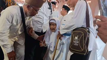 Jemaah Haji Tertua Asal Ponorogo Berusia 90 Tahun
