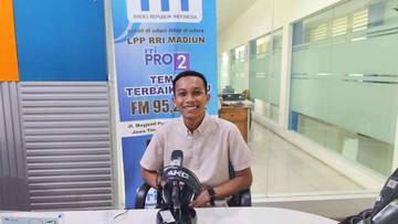 Guru Olahraga dan Pebisnis Cuci Sepatu Madiun