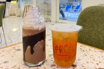 Freen House, Kafe 24 Jam di Madiun