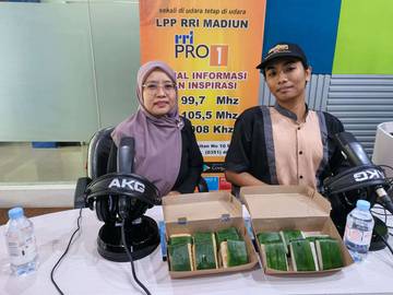 Jadah Bakar: Makin Gosong Makin Banyak Yang Borong