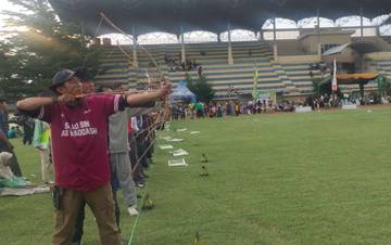 Ratusan Peserta Ikuti Lomba Panahan di GOR Pangeran Timoer