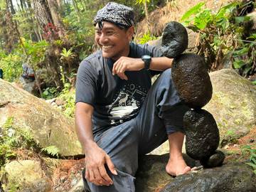 Tak Sekadar Seni, Menyeimbangkan Batu Sarana Melatih Fokus