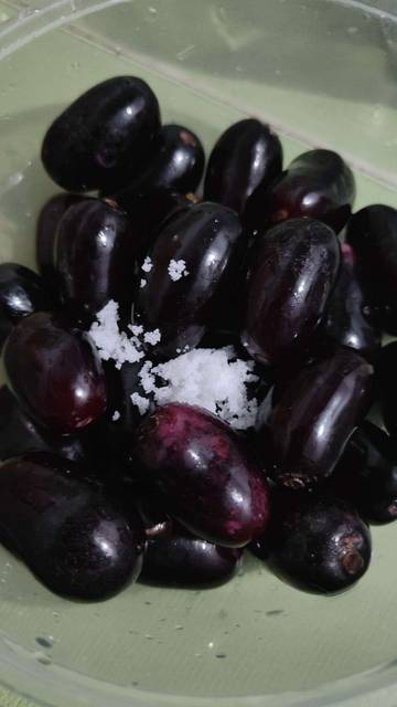Cara Mudah Menikmati Buah Juwet, Hadirkan Sensasi Nostalgia