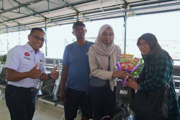 KAI Daop 7 Madiun Gelar Sapa Pelanggan di Momen Peringatan Hari Ibu