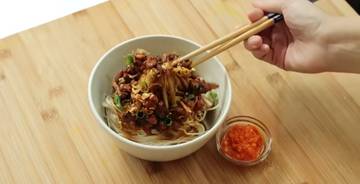Rayakan Tahun Baru Dengan Resep Misoa Ayam Kecap