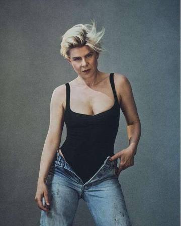 Tujuh Tahun Berlalu, Robyn Kembali Setelah Single “Dopamine”