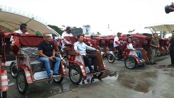 200 Tukang Becak Kota Madiun Menerima Bantuan Becak Listrik