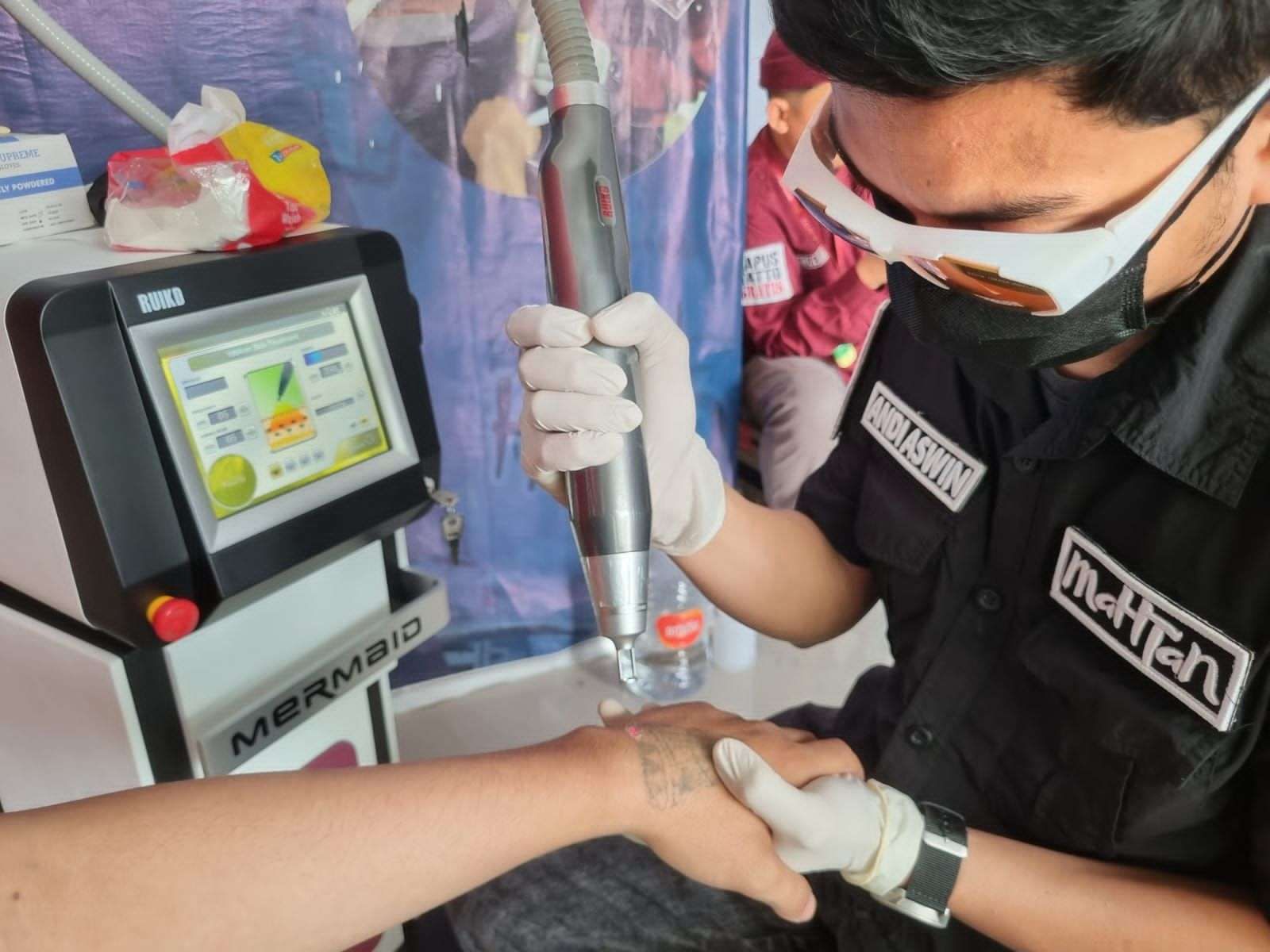 Mahtan Kembali Hapus Tato Gratis, Setelah Setahun Terhenti - RRI.co.id
