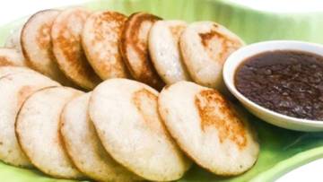 Roti Berre': Kuliner Khas Makassar yang Manis dan Lembut 