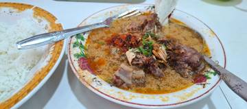 Rahasia Resep Daging Empuk Sop Konro Khas Makassar  