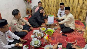 Keluarga Jemaah Maros yang Wafat Terima Sertifikat Bada