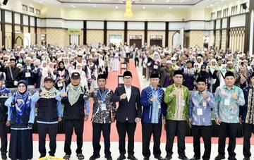 Duka Warnai Kepulangan Jemaah Haji Kloter 38 UPG