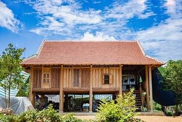 Cerita Kolong Rumah Panggung , Cerminan Jiwa Sosial Nusantara