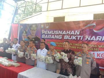 Polda Sulsel Musnahkan 44 Kilogram Sabu 