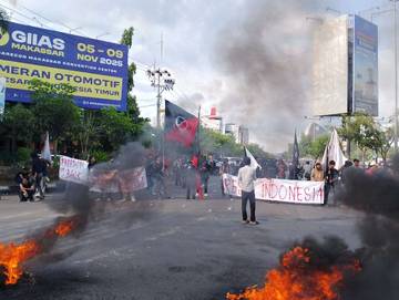 Mahasiswa Makassar Demo, Soroti Setahun Pemerintahan Prabowo-Gibran