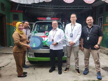 Ambulans Bantuan Pegadaian Perkuat Pelayanan Puskesmas Saleman