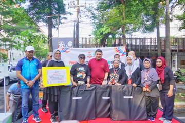 PERBANAS Sulsel Salurkan CSR Booth Portable untuk UMKM