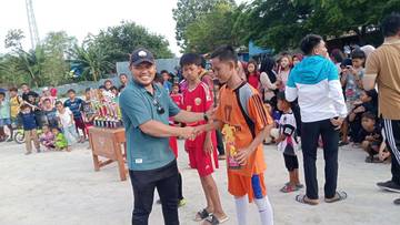 Ubhor B dan Barlim FC Juara PBL Makassar