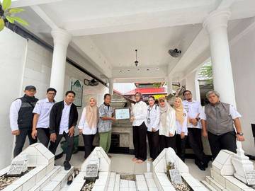 Disbud Makassar Serahkan Sertifikat Peringkat Nasional Makam Pangeran Diponegoro