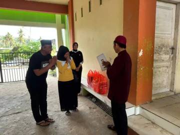 Jumat Berkah, Kapolres Enrekang Salurkan Bantuan
