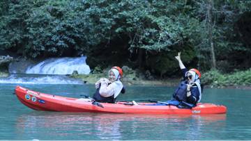 Atraksi Toeng-Toeng dan Kano Warnai Wisata Bantimurung