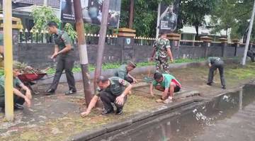 Pangdam XIV/Hasanuddin Gerakkan Seluruh Satuan Jajaran Bersihkan Lingkungan