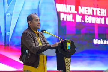 Wamenkum Dorong Notaris–PPAT di Sulsel Lebih Profesional dan Adaptif