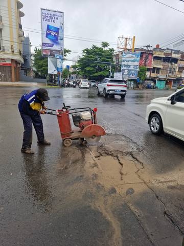 Respons Cepat, Jalan Berlubang di Veteran Diperbaiki