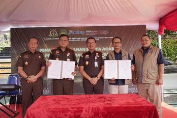 Kajati Sulsel Titip Aset Rampasan ke Bulog