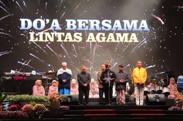 Menyambut Tahun 2025, Pemkot Batu Tampilkan Niken Salindry