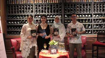 Buku Bertemu Mutiara, Indonesia: Kisahkan Perjuangan di Balik Kemilau Mutiara 